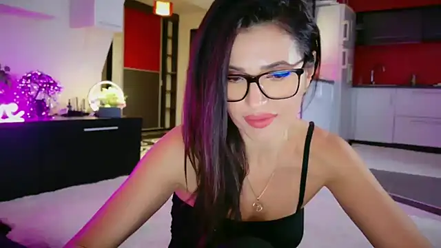 Snapshot of MissSmiley26 chatting on December 22, 2025, 10:43 pm MissSmiley26 online show from December 22, 2025, 10:43 pm