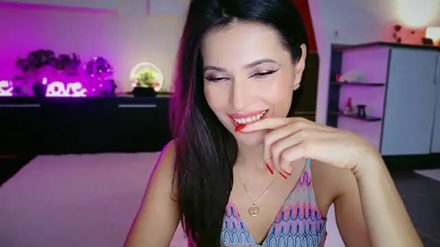 Snapshot of MissSmiley26 chatting on December 19, 2025, 9:17 pm MissSmiley26 online show from December 19, 2025, 9:17 pm