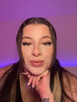 Snapshot of Mia-Minou chatting on November 21, 2025, 9:19 am Mia-Minou online show from November 21, 2025, 9:19 am