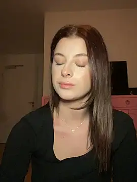 Snapshot of Mia-Minou chatting on February 20, 2026, 5:15 pm Mia-Minou online show from February 20, 2026, 5:15 pm