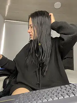 Snapshot of Isabella_21x chatting on July 14, 2026, 11:49 am Isabella 21x online show from July 14, 2026, 11:49 am