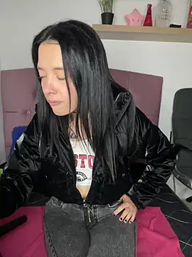 Isabella 21x online show from February 21, 2025, 12:38 pm