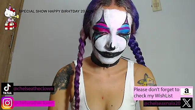 Snapshot of Eloise-brown chatting on November 12, 2025, 6:23 pm Eloise-brown online show from November 12, 2025, 6:23 pm