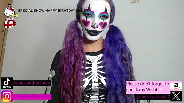 Snapshot of Eloise-brown chatting on November 13, 2025, 7:51 pm Eloise-brown online show from November 13, 2025, 7:51 pm