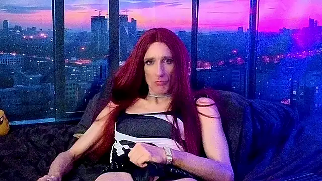 Snapshot of LuvNuk chatting on March 20, 2025, 8:51 pm LuvNuk online show from March 20, 2025, 8:51 pm