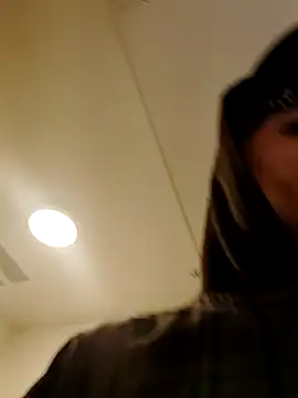 Snapshot of gabelove369 chatting on December 16, 2024, 5:38 am gabelove369 online show from December 16, 2024, 5:38 am