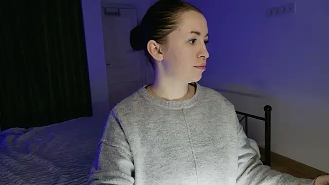 VioletCatt online show from December 16, 2025, 6:39 am