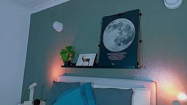 AmyPalmmer online show from October 19, 2025, 11:57 am