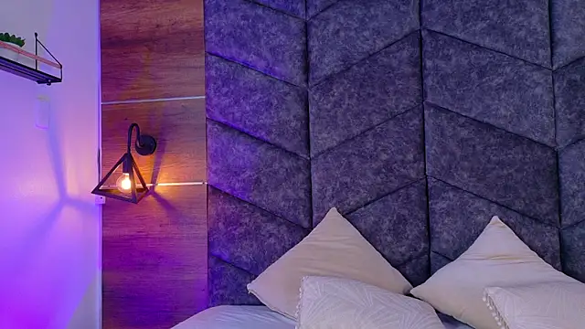 AmyPalmmer online show from January 17, 2026, 11:47 am