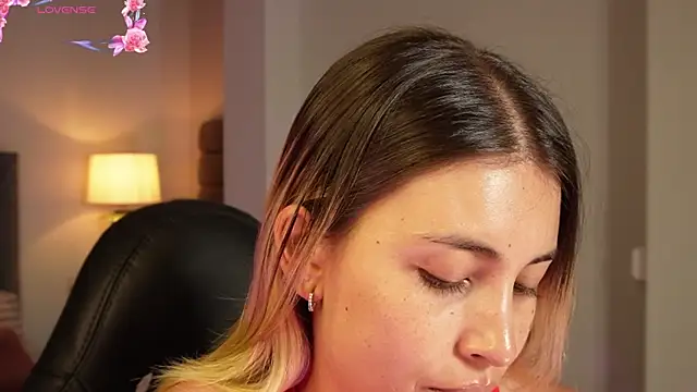Snapshot of charlotte__grey chatting on July 27, 2026, 8:05 pm charlotte grey online show from July 27, 2026, 8:05 pm
