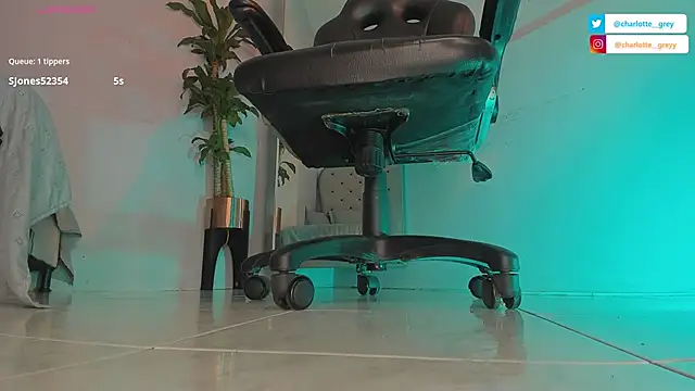 Snapshot of charlotte__grey chatting on November 3, 2025, 7:50 pm charlotte grey online show from November 3, 2025, 7:50 pm