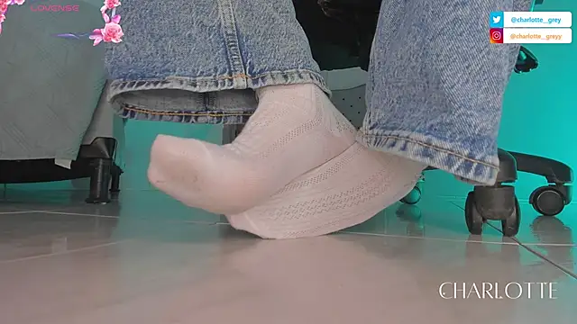 Snapshot of charlotte__grey chatting on October 29, 2025, 8:30 pm charlotte grey online show from October 29, 2025, 8:30 pm