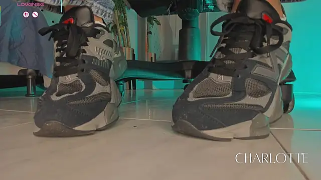 charlotte  grey online show from January 14, 2026, 8:34 pm