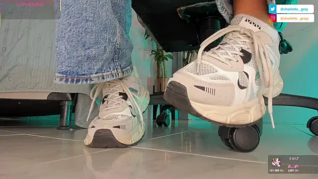 Snapshot of charlotte__grey chatting on October 15, 2025, 8:28 pm charlotte grey online show from October 15, 2025, 8:28 pm