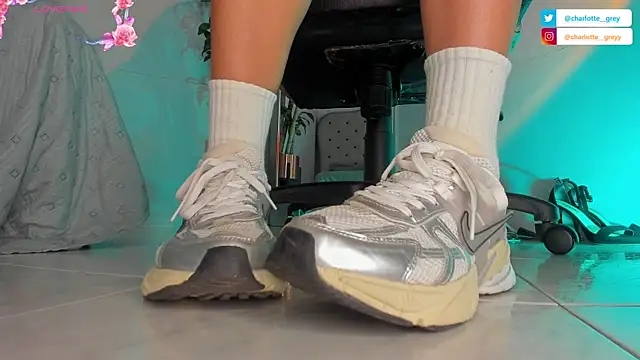 Snapshot of charlotte__grey chatting on October 16, 2025, 7:44 pm charlotte grey online show from October 16, 2025, 7:44 pm