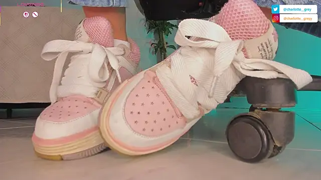 Snapshot of charlotte__grey chatting on October 21, 2025, 8:08 pm charlotte grey online show from October 21, 2025, 8:08 pm