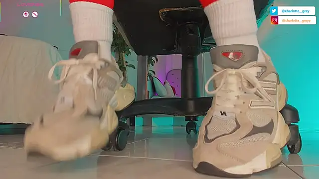 Snapshot of charlotte__grey chatting on November 5, 2025, 7:17 pm charlotte grey online show from November 5, 2025, 7:17 pm