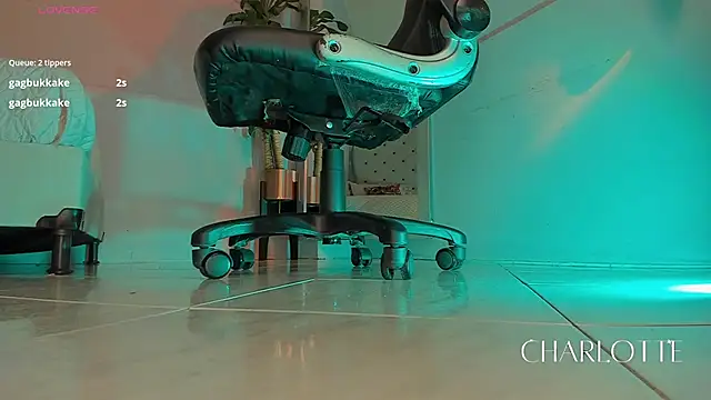 charlotte  grey online show from December 18, 2025, 7:50 pm