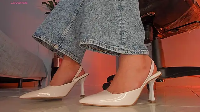 Snapshot of charlotte__grey chatting on November 13, 2025, 8:35 pm charlotte grey online show from November 13, 2025, 8:35 pm