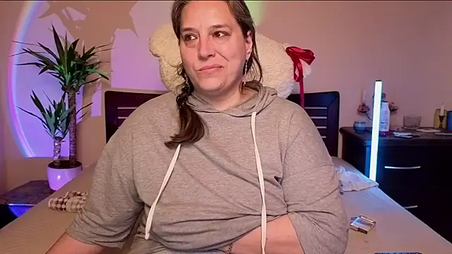 Snapshot of Niter chatting on March 5, 2026, 12:13 pm Niter online show from March 5, 2026, 12:13 pm