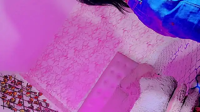 Snapshot of gilbanys_22 chatting on March 14, 2026, 10:27 pm gilbanys 22 online show from March 14, 2026, 10:27 pm