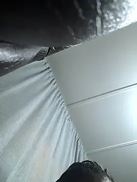 ExclusiveLeexx online show from November 18, 2025, 4:21 pm