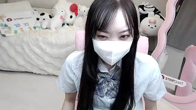 momo room online show from October 17, 2025, 10:39 am