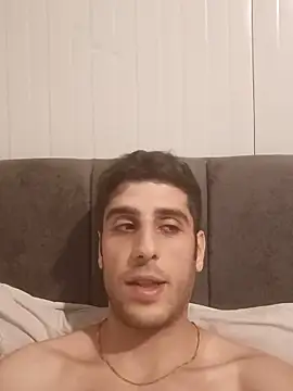 arenn1997 online show from June 12, 2026, 12:08 am