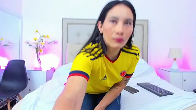 Snapshot of Cataleyalove_ADY chatting on June 7, 2026, 1:27 pm Cataleyalove ADY online show from June 7, 2026, 1:27 pm