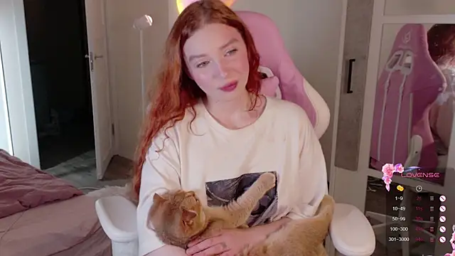 Snapshot of cinnabon_girls chatting on November 25, 2025, 11:37 pm cinnabon girls online show from November 25, 2025, 11:37 pm