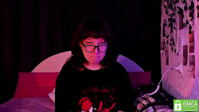 Snapshot of dreamgirllovee chatting on November 22, 2025, 7:46 pm dreamgirllovee online show from November 22, 2025, 7:46 pm