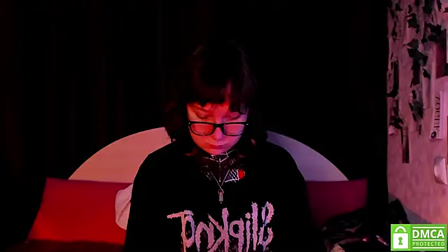 Snapshot of dreamgirllovee chatting on October 30, 2025, 1:48 am dreamgirllovee online show from October 30, 2025, 1:48 am