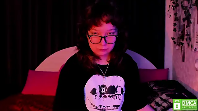 Snapshot of dreamgirllovee chatting on October 17, 2025, 10:22 pm dreamgirllovee online show from October 17, 2025, 10:22 pm