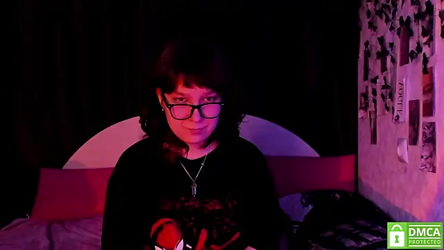 Snapshot of dreamgirllovee chatting on November 23, 2025, 8:19 pm dreamgirllovee online show from November 23, 2025, 8:19 pm