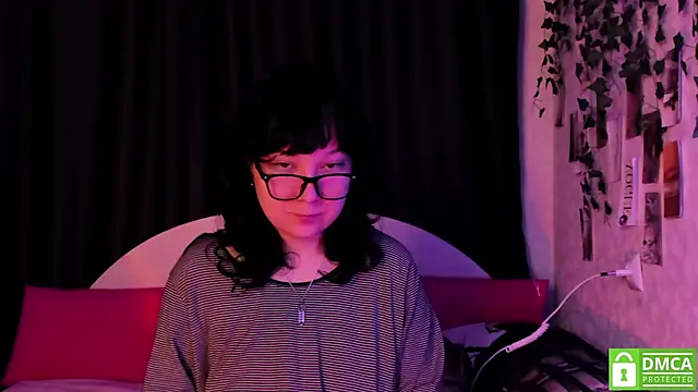 Snapshot of dreamgirllovee chatting on December 15, 2025, 11:20 pm dreamgirllovee online show from December 15, 2025, 11:20 pm