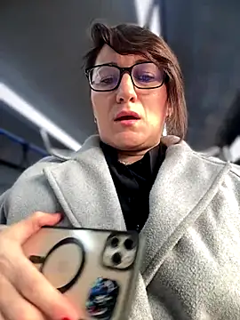 ZhenjaPoledance online show from November 20, 2025, 8:15 am