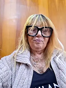 Snapshot of eva2023sexy chatting on November 6, 2025, 3:27 pm eva2023sexy online show from November 6, 2025, 3:27 pm