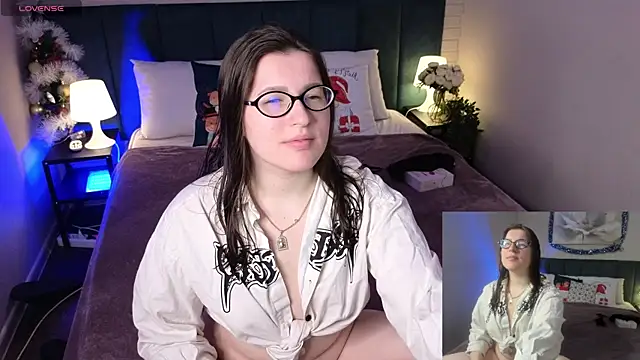 Peneloppa Star online show from December 17, 2025, 9:31 pm