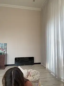 Hott Lolla online show from October 21, 2025, 9:30 am