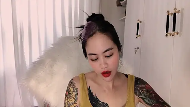 Snapshot of witch-39 chatting on May 10, 2026, 5:44 am witch-39 online show from May 10, 2026, 5:44 am