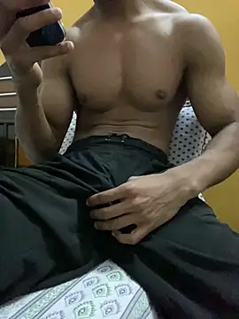 Snapshot of Wild_beast chatting on March 16, 2026, 10:41 am Wild beast online show from March 16, 2026, 10:41 am