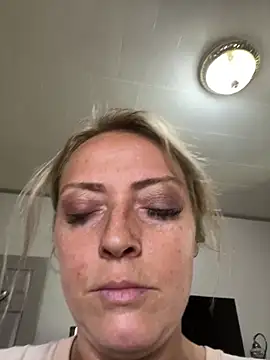 lezbean24 online show from March 11, 2026, 5:40 pm