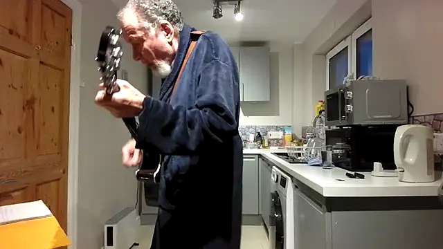 jimmybenido online show from February 11, 2026, 5:35 pm