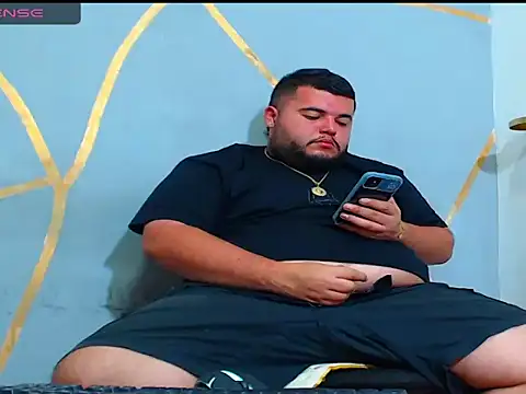 Snapshot of damian_chubby chatting on November 10, 2025, 3:00 am damian chubby online show from November 10, 2025, 3:00 am