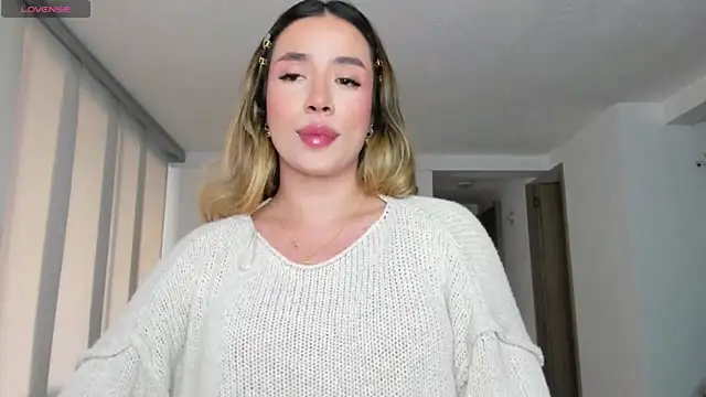 Snapshot of honeyann08 chatting on January 18, 2025, 9:34 pm honeyann08 online show from January 18, 2025, 9:34 pm