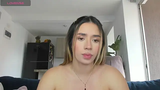 Snapshot of honeyann08 chatting on February 18, 2025, 6:15 pm honeyann08 online show from February 18, 2025, 6:15 pm