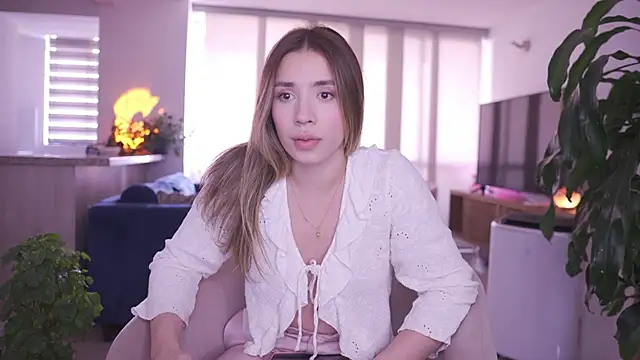 Snapshot of honeyann08 chatting on October 21, 2025, 7:35 pm honeyann08 online show from October 21, 2025, 7:35 pm