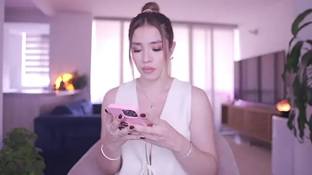 Snapshot of honeyann08 chatting on November 7, 2025, 6:23 pm honeyann08 online show from November 7, 2025, 6:23 pm