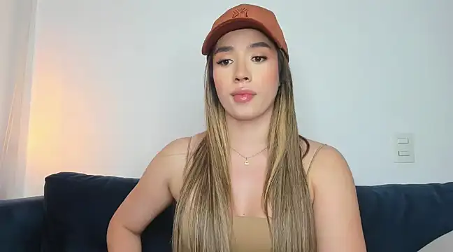 Snapshot of honeyann08 chatting on March 21, 2025, 10:17 pm honeyann08 online show from March 21, 2025, 10:17 pm