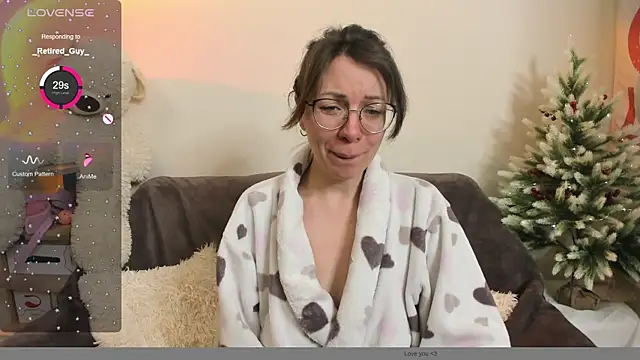 Snapshot of MelodyBlosom chatting on December 22, 2024, 7:44 am MelodyBlosom online show from December 22, 2024, 7:44 am